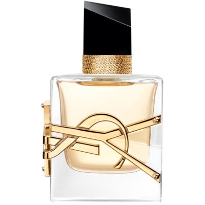 Yves Saint Laurent Libre Eau de Parfume er en moderne, kraftfuld og elegant duft, der balancerer friske blomster med varme, sensuelle noter. Den er skabt til den selvsikre kvinde, der tør skille sig ud og leve livet på egne betingelser. Libre betyder "fri", og denne parfume udstråler frihed, styrke og femininitet i perfekt harmon